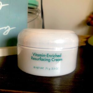 Susan Lucci vitamin enriched resurfacing cream